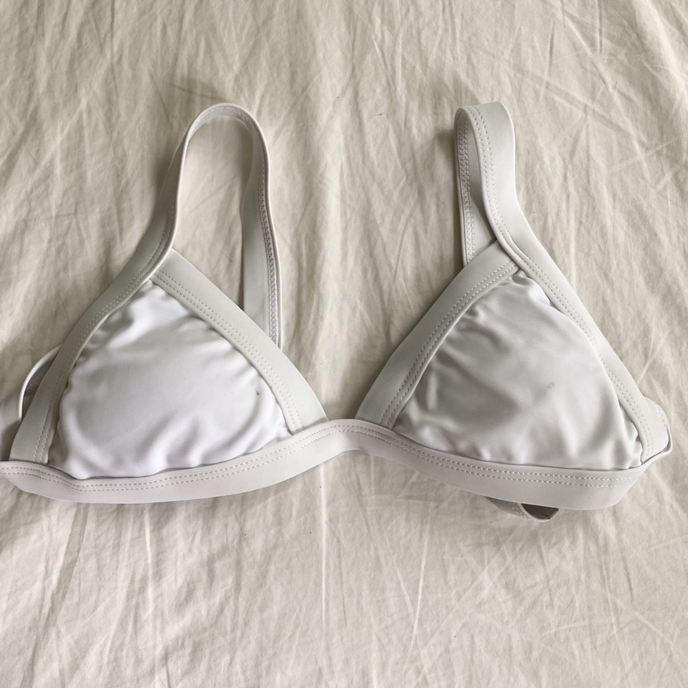 white bikini top 💝
